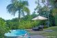 Uneinsehbarer Pool mit Sonnendeck